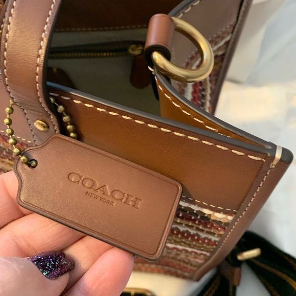 Upwoven leather and glove tanned leather - Picture 4 of 9